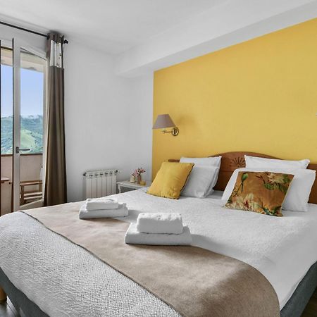 Logis Hotel Etchemaite Ларро Екстер'єр фото