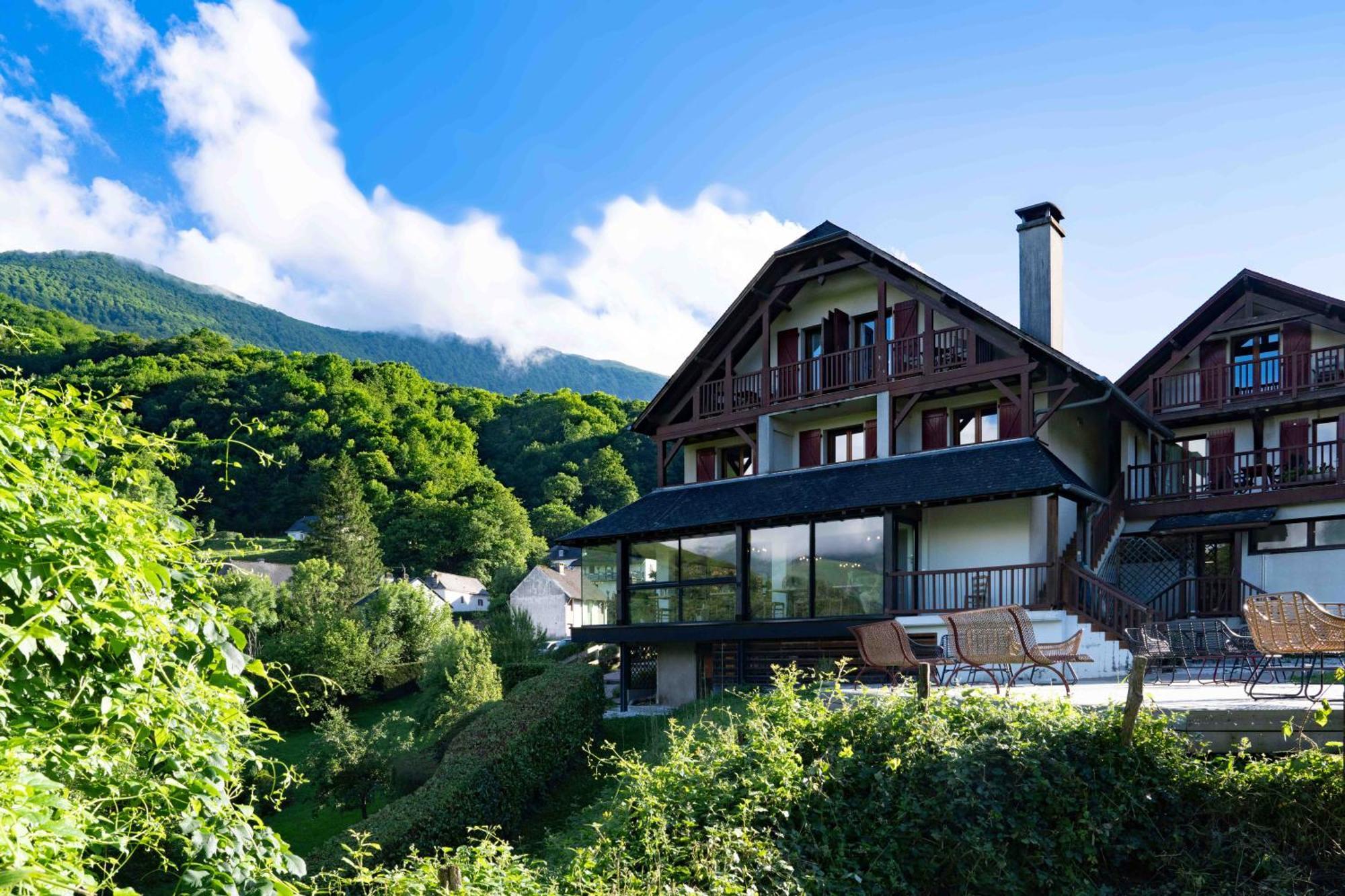Logis Hotel Etchemaite Ларро Екстер'єр фото