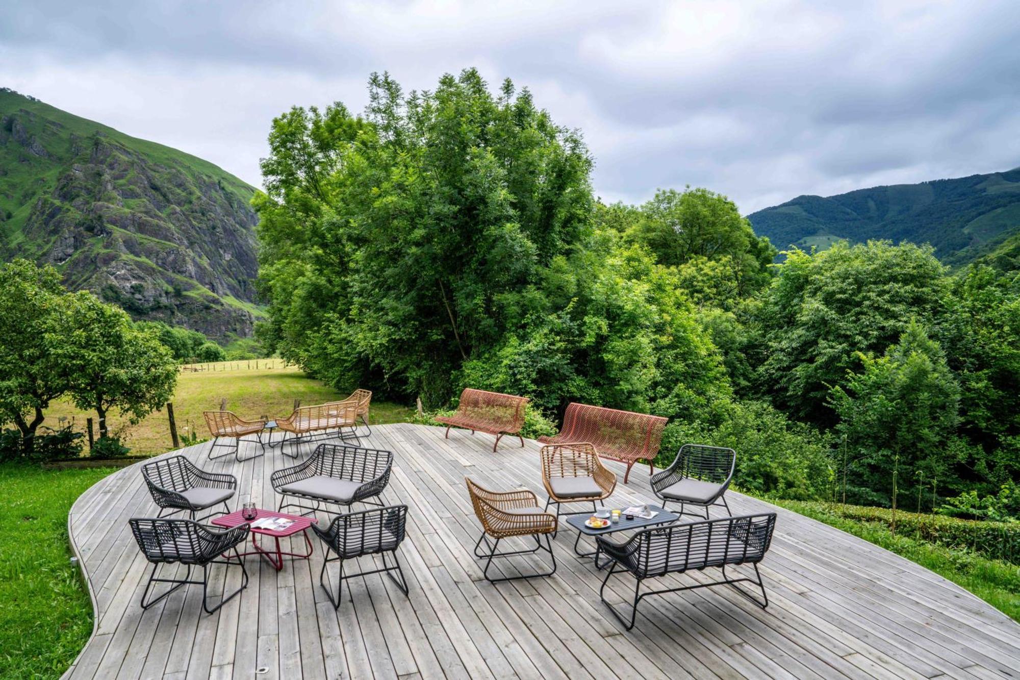 Logis Hotel Etchemaite Ларро Екстер'єр фото