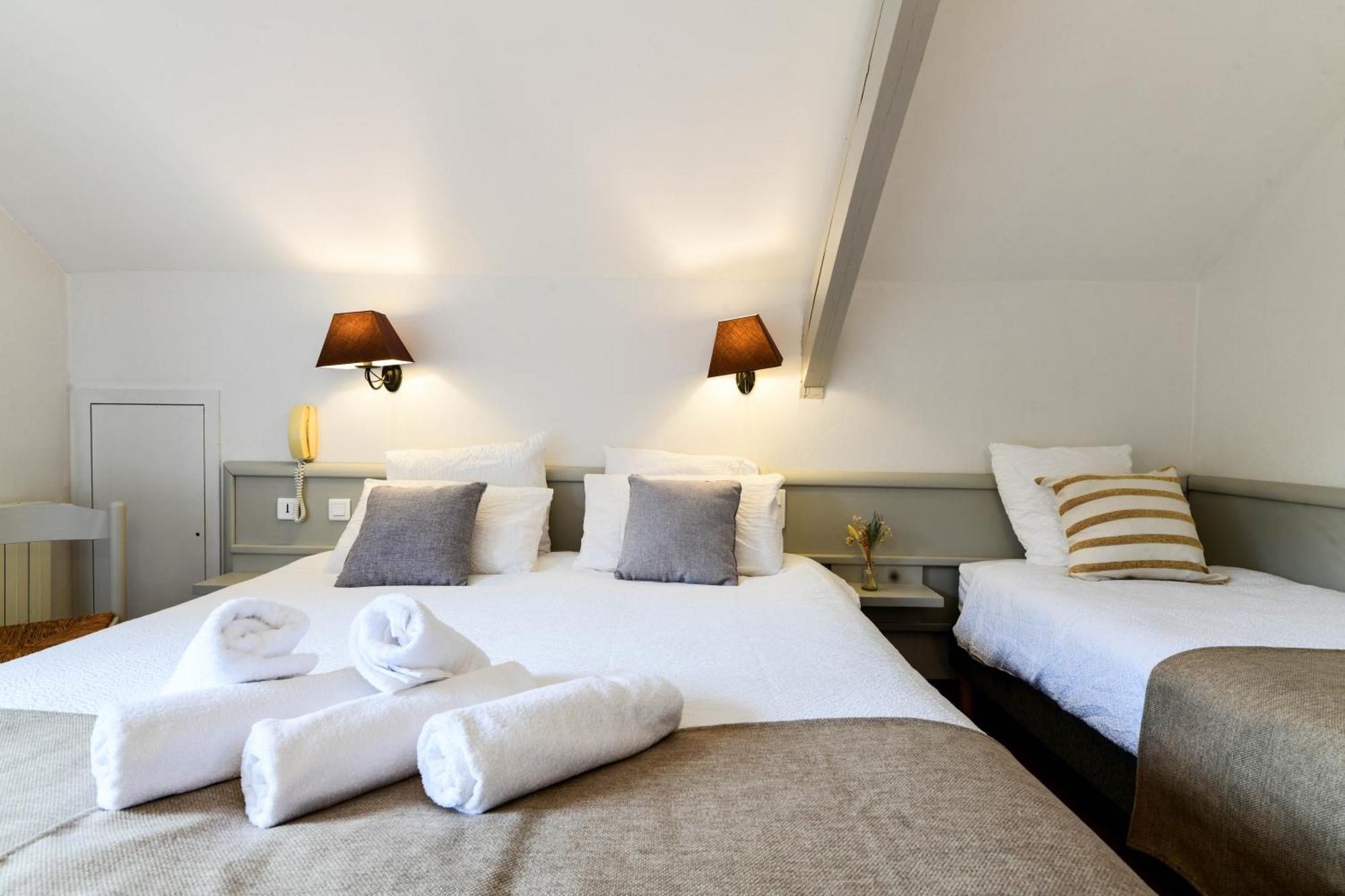 Logis Hotel Etchemaite Ларро Екстер'єр фото